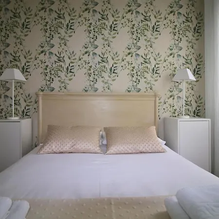 Apartment Apartamento Muy Cerca Del Centro 5 Personas Seville